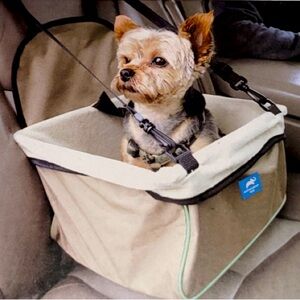 Animal Planet Pets car carrying booster for small dogs and cats